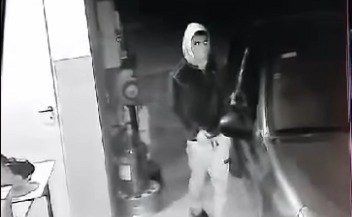 Jóvenes ingresaron a una vivienda y robaron un auto en Cipolletti. Foto: Gentileza.