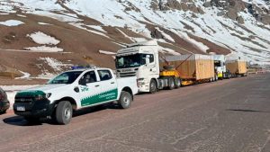 Represa de Nahueve: el último embarque con componentes ya está camino a Chile