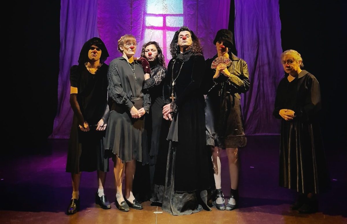 «Las que quieren ver el Alba», en Teneas