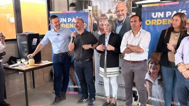 Luis Petri se reunió con varios militantes en Roca. Foto gentileza
