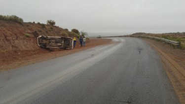 Ruta 7: derrame de combustible y vuelco en Añelo