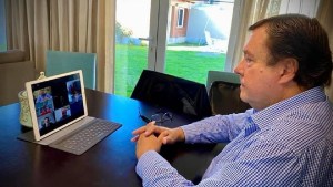 Alberto Weretilneck silencia su armado provincial en Río Negro, pero ya hay indicios