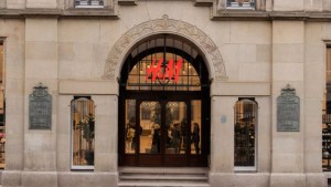 H&amp;M planea emitir bonos verdes por 500 millones de euros para destinarlos a objetivos sustentables