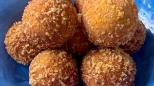Recetón: bombas de espinaca y provoleta