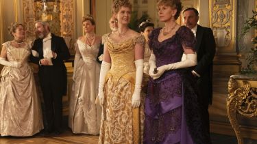 Qué veo: «La edad dorada», opulencia, historia y toques de melodrama en la serie de HBO