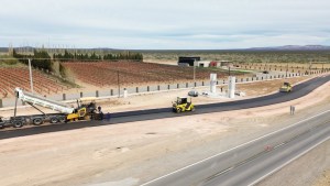 Cutral Co luce un renovado ingreso para celebrar sus 90 años