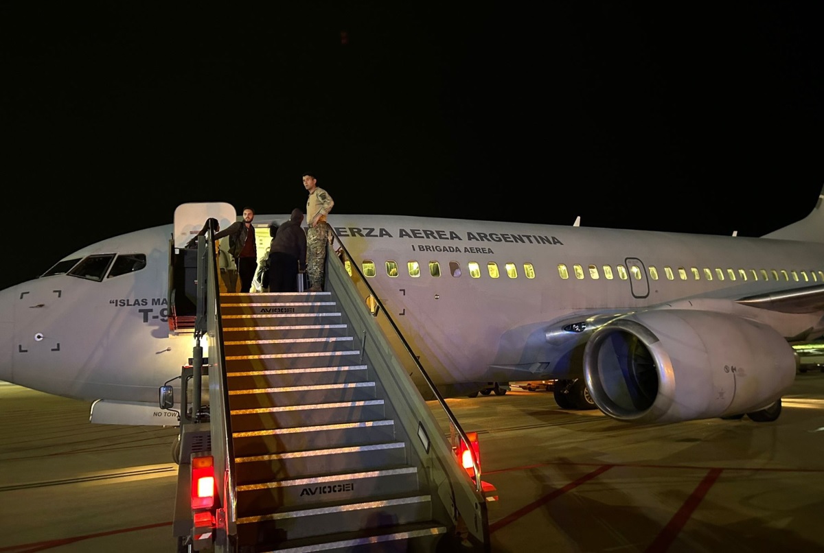 El avión con los evacuados de Tel Aviv. 