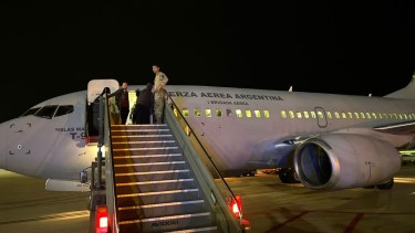 El avión con los evacuados de Tel Aviv. 