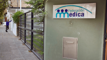 Desde la Federación Médica ya habían recomendado el cobro de un plus de hasta 8.500 pesos. foto: archivo.