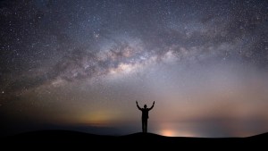 Tres aplicaciones para observar el cielo, aprender los mapas de estrellas y distinguir los planetas con el celu