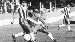 Se cumplen 47 años del debut profesional de Maradona