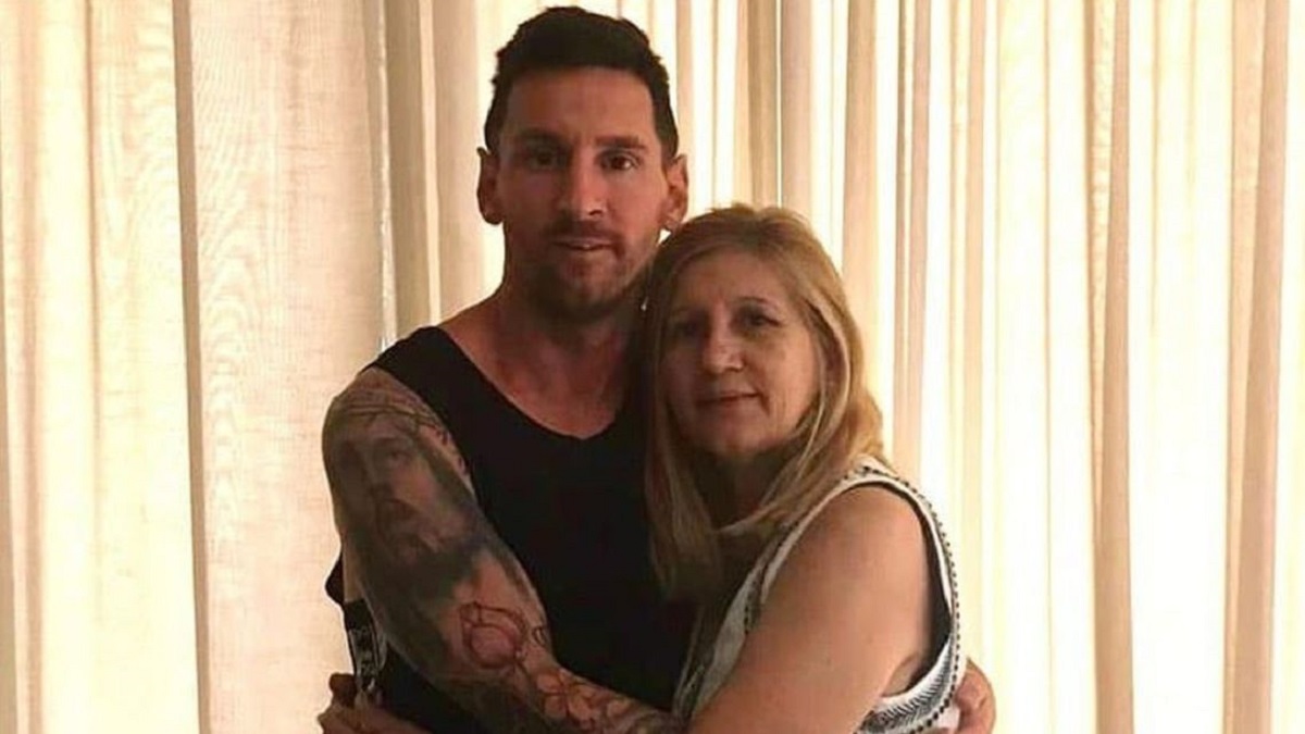 Lionel Messi partió a Rosario tras el entrenamiento para celebrar el Día de la Madre.
