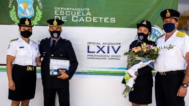 La familia Mandagaray en el acto de egreso de Gabriel y Verónica, a fines de 2020. Foto: gentileza.