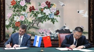 Corrida del dólar: Massa busca un nuevo acuerdo con China para enviar señales al mercado y al FMI 