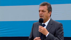 Massa, primer acto tras las elecciones y crítica a Milei: «el derecho a estudiar no se arregla ni con un voucher ni con el mercado»