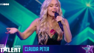 Es de Viedma, fue a Got Talent y deslumbró cantando lírico: escuchá a Claudia Peter