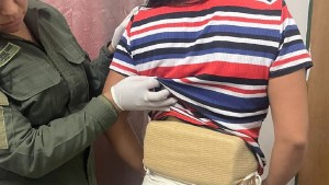 Traían a Neuquén cocaína oculta en el cuerpo, las detuvieron en Tucumán