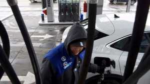 Exsecretario de Energía asegura que las petroleras no pierden rentabilidad