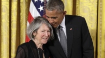 Imagen de Murió la poeta Louise Gluck, ganadora del Nobel de Literatura en 2020