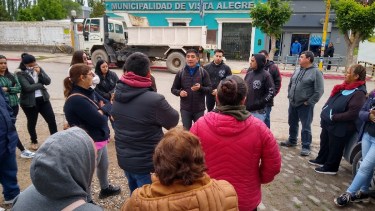 Polémica por pases a planta en un municipio de Neuquén, trabajadores iniciaron paro 
