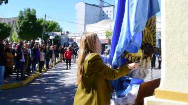 La mandataria dirigió el acto en Roca. 