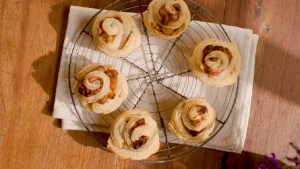 Rolls de peras y manzanas por Juliana López May