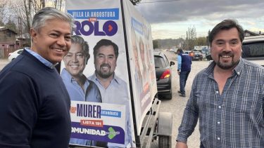 El gobernador electo se trasladó a la localidad para darle impulso a la campaña de Comunidad. Foto: gentileza.