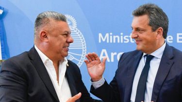 Mundial 2030: Tapia dará una conferencia junto a Massa, en plena campaña