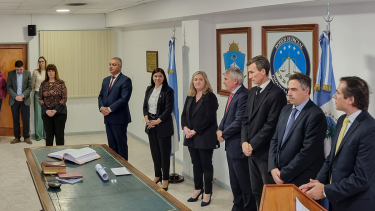 Busamia, la defensora Merlo, la presidenta Gennari, Moya, Elosu, Mazieres y fiscal Gerez. Los siete en pleno. (Archivo)