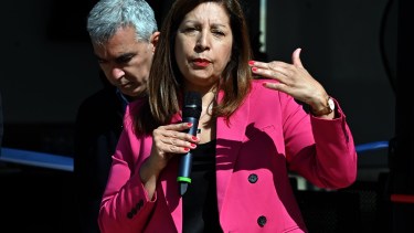 La gobernadora Carreras afirmó que el proyecto del presupuesto provincial será un "acuerdo con la nueva gestión" Foto: Marcelo Ochoa