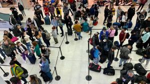 Aeroparque con vuelos cancelados y demoras por la tormenta: cómo impacta en Neuquén y Bariloche