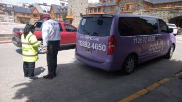Una nueva aplicación de viajes desembarca en Bariloche, pero el proyecto que regula está trabado