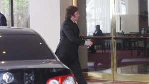 Milei se reúne con legisladores de La Libertad Avanza en el Hotel Libertador