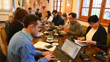 El concejal Carlos Sanchez defendió el proyecto del Ejecutivo Municipal. Foto: Chino Leiva