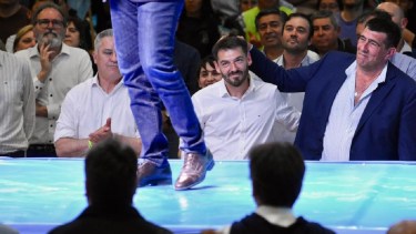 Claudio Di Tella y Rodrigo Buteler en el acto del candidato Sergio Massa. Foto: Matias Subat. 