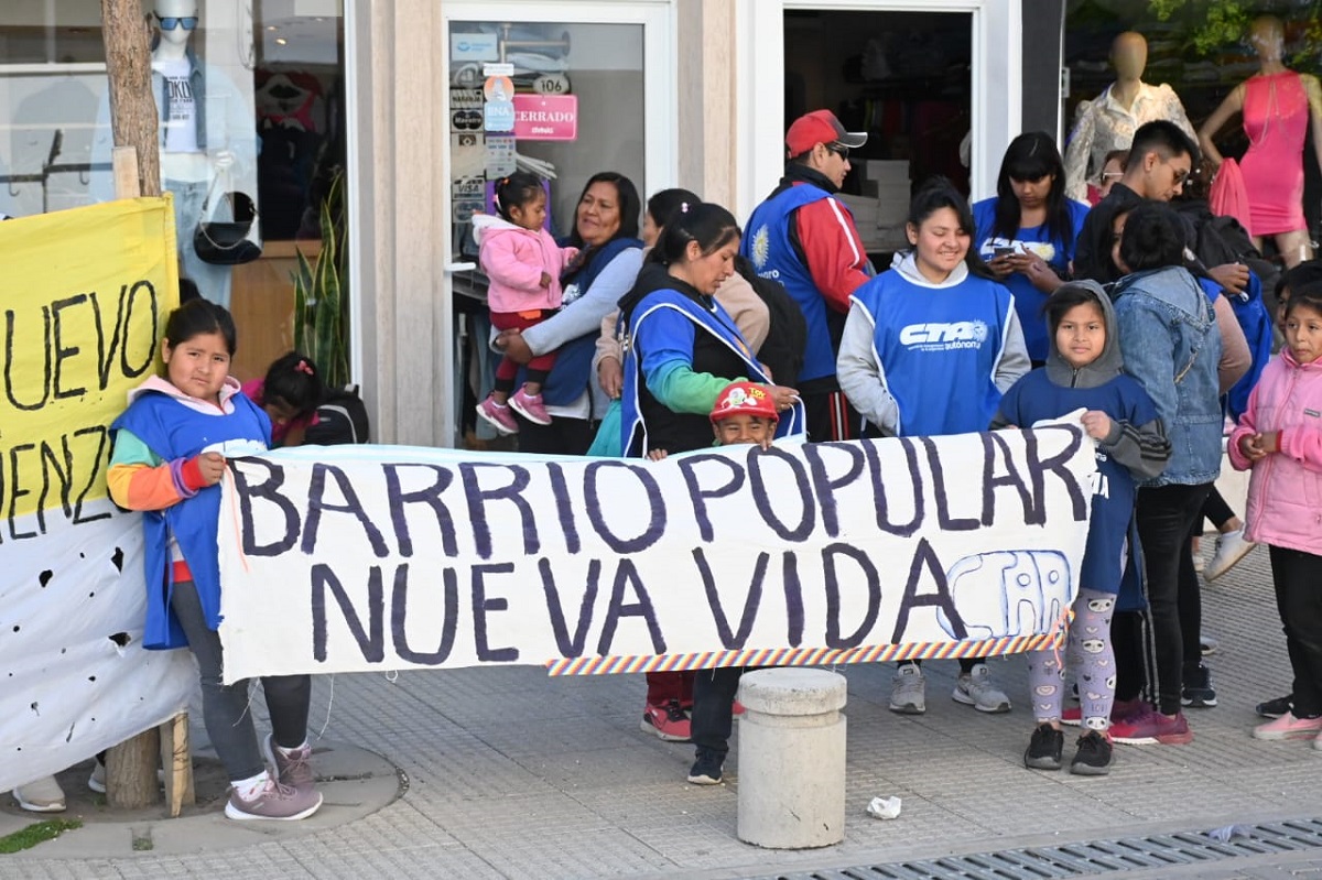 El reclamo se lleva a cabo en las calles Buenos Aires y Belgrano. Foto: Marcelo Ochoa.