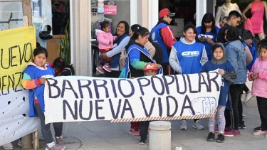 El reclamo se lleva a cabo en las calles Buenos Aires y Belgrano. Foto: Marcelo Ochoa.