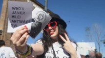 Imagen de Video | Contra Milei, las swifties se manifiestan sobre el balotaje antes de ver a Taylor Swift