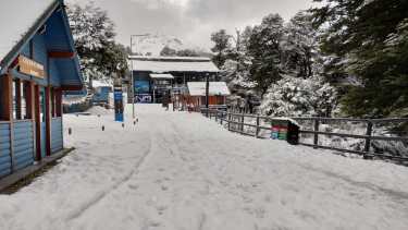 Por la nieve, desde la organización omitieron el paso por el Cerro Bayo.