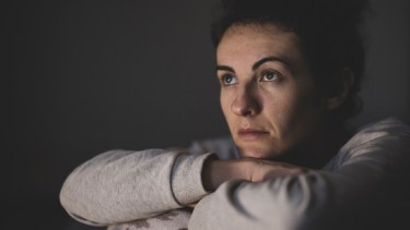 Cerati tenía razón: poner canciones tristes nos hace sentir mejor. Foto de engin akyurt en Unsplash.