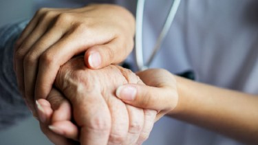 Jubilados y pensionados pueden solicitar la atención de personal para su cuidado.-