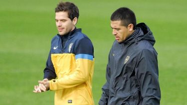 ¿Otra vez juntos? Fernando Gago picó en punta para ser el DT de Boca. 
