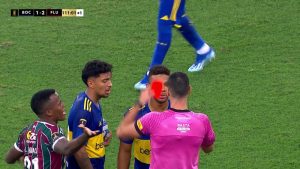 La insólita expulsión de Frank Fabra en Boca en el suplementario de la final ante Fluminense