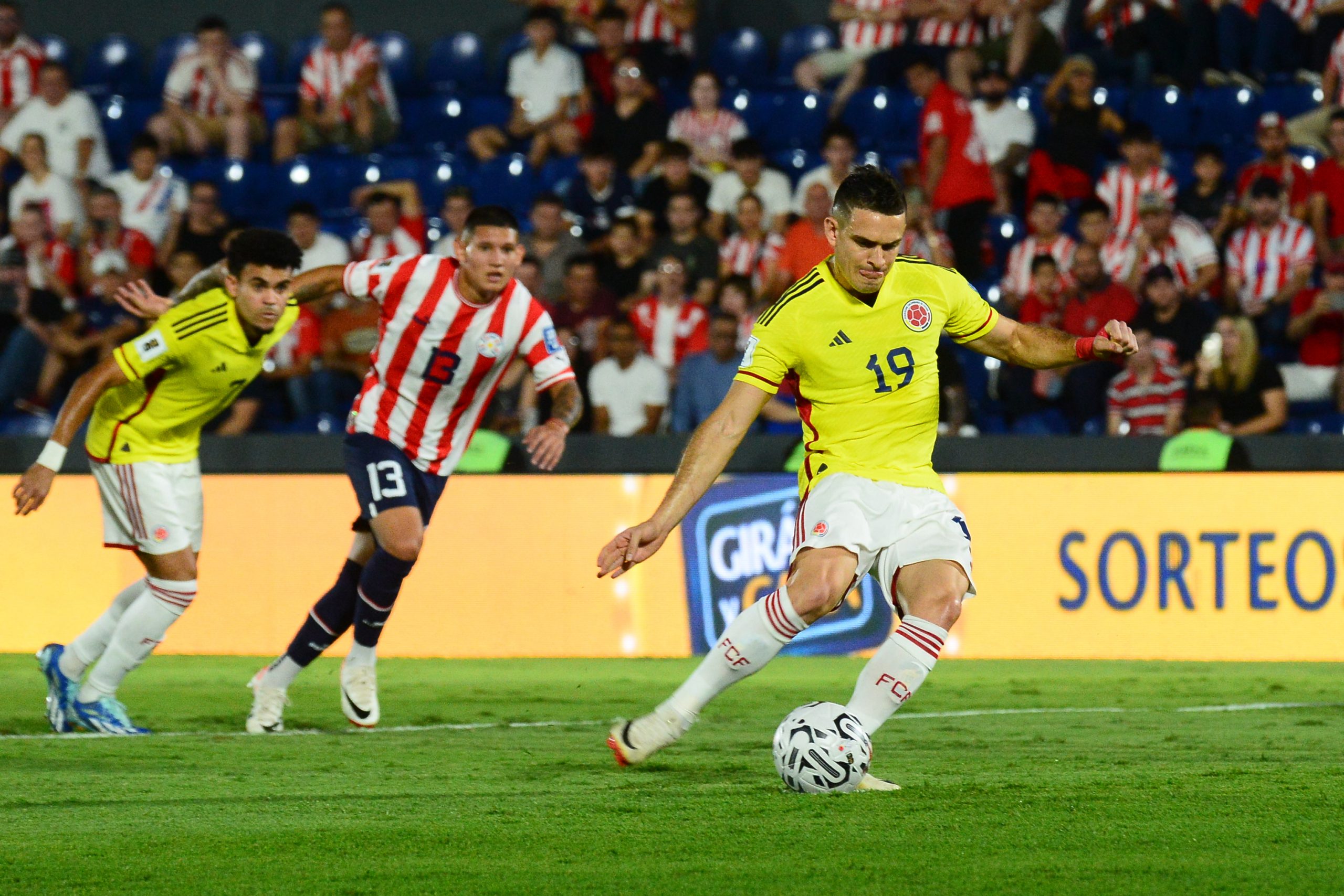 Rafael Borré marcó en la vicotoria de Colombia ante Paraguay.