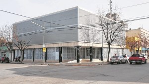 Al final sí tenía el dinero: pagó la deuda alimentaria recién cuando le retuvieron el carnet, en Cipolletti