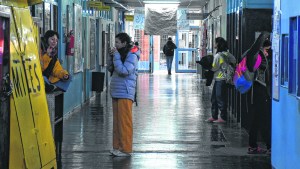 Sorpresiva suspensión de clases en la Universidad del Comahue de Roca por falta de calefacción