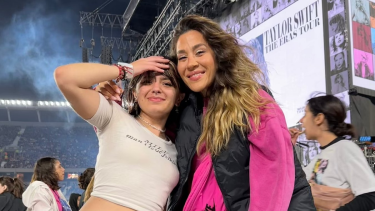 Jimena Barón invitó a una fan de Taylor Swift al recital en River. 