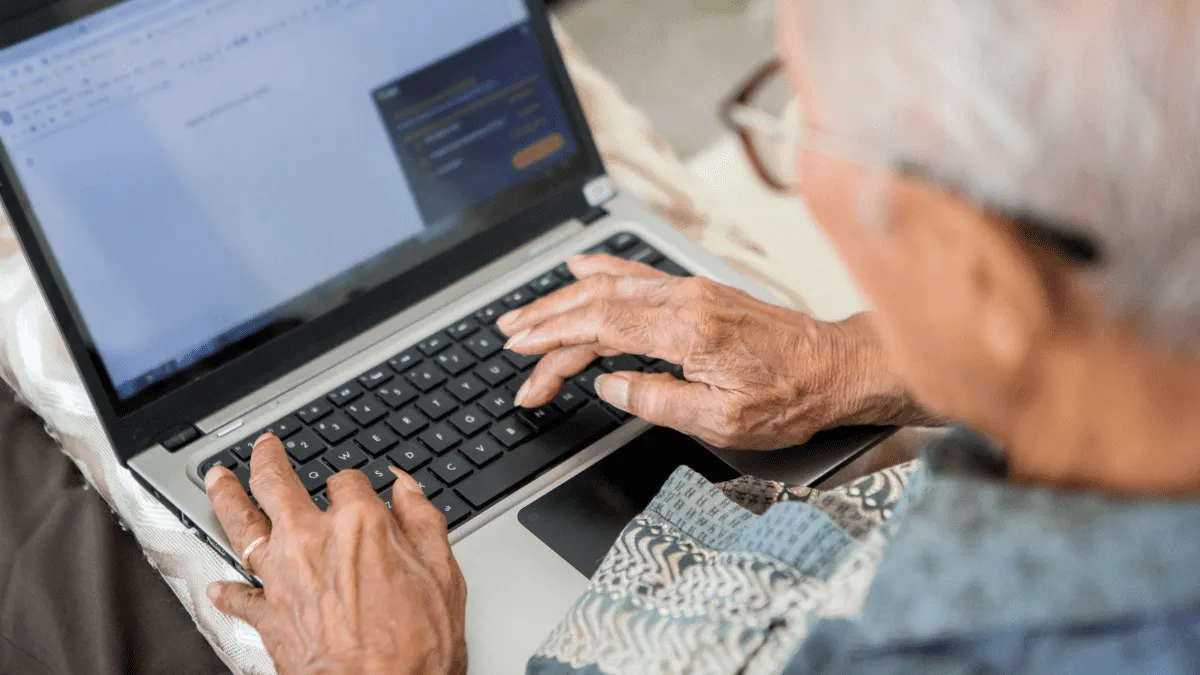 Jubilados y pensionados de Anses pueden acceder a un crédito para comprar computadoras. 