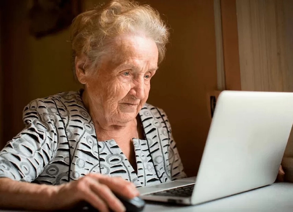 Los jubilados y pensionados pueden afiliarse a PAMI de manera online.-