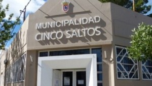 Hermetismo en el municipio de Cinco Saltos por la deuda con OPS
